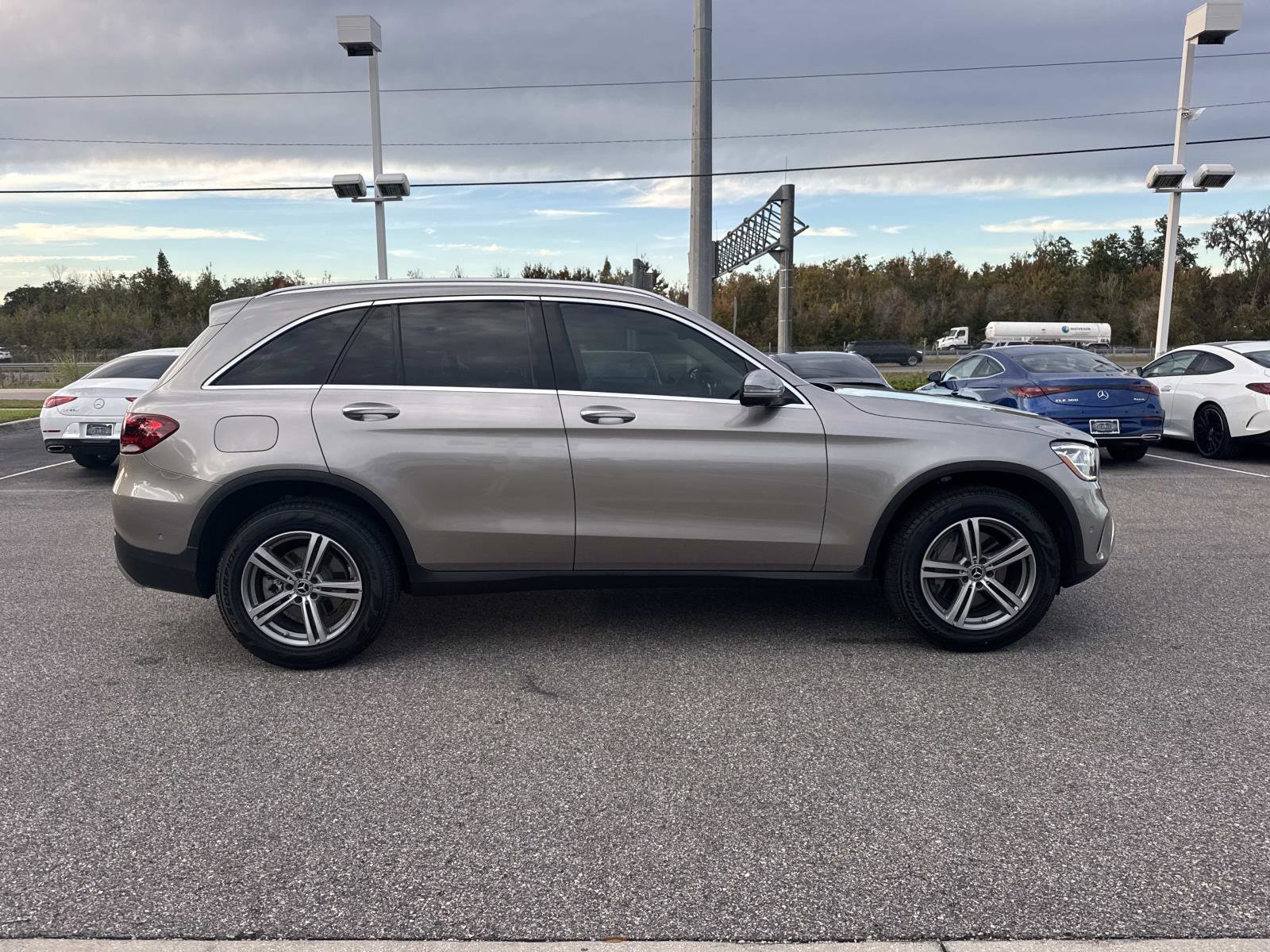 Certified 2022 Mercedes-Benz GLC 300 image 2
