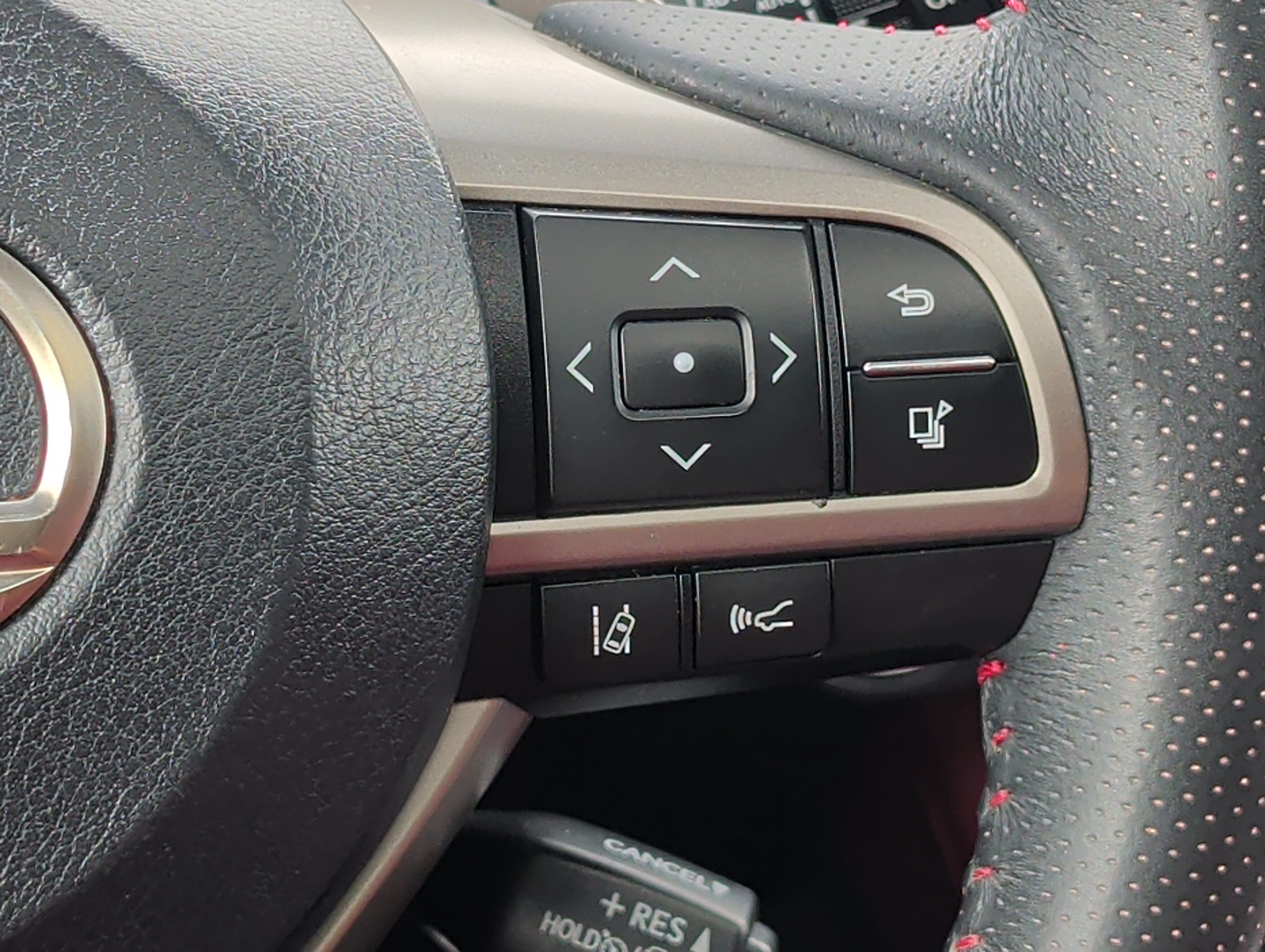 Used 2019 Lexus RX 350 F Sport w/ Navigation Package AWD/4WD image 31