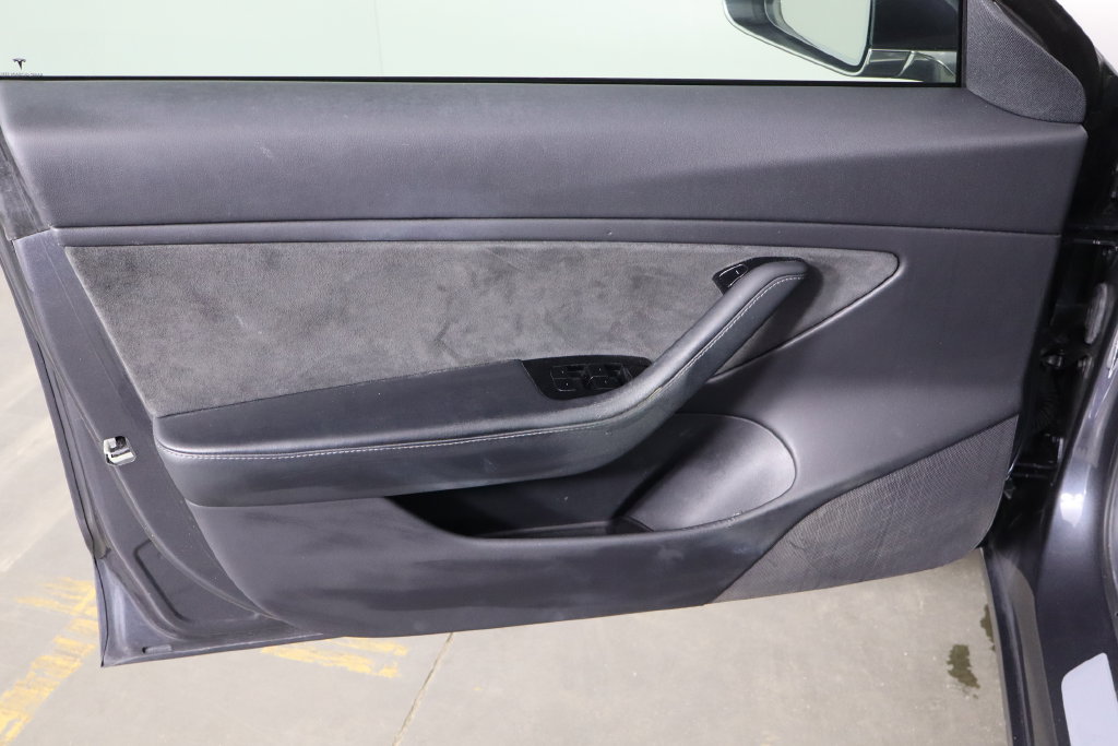 Used 2019 Tesla Model 3 Standard Range Plus RWD image 17