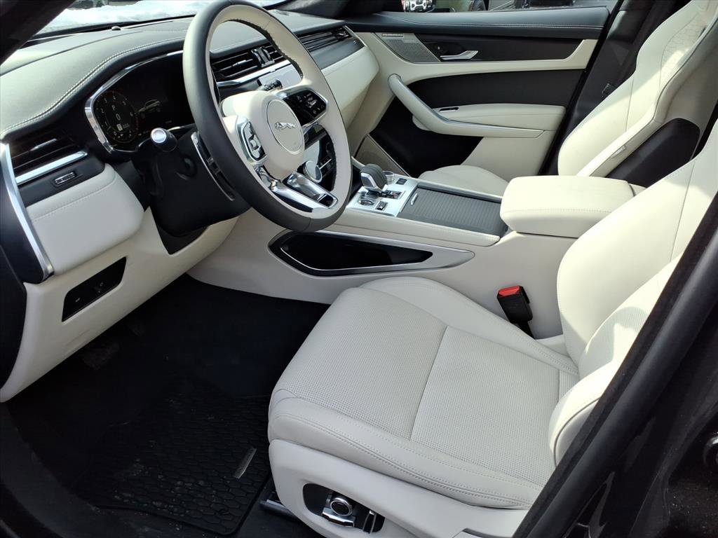 New 2026 Jaguar F-PACE R-Dynamic S image 17