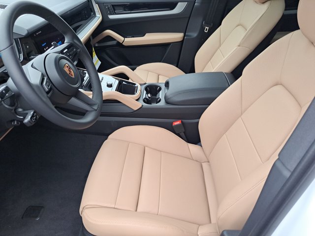 Used 2026 Porsche Cayenne AWD/4WD image 22