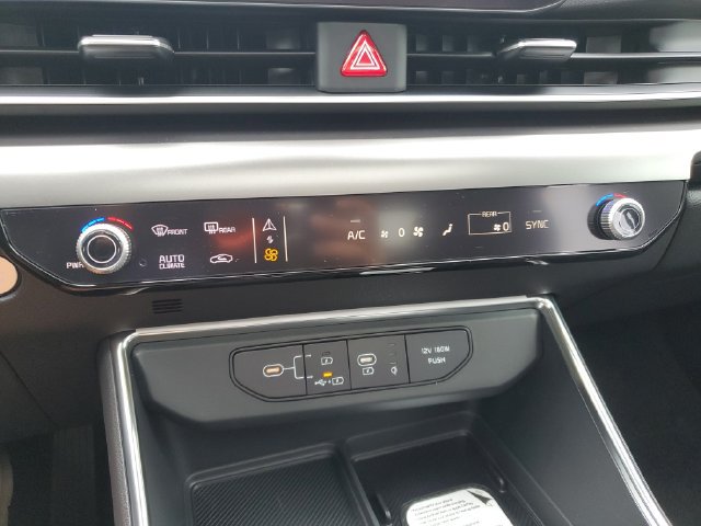 New 2027 Kia Carnival SX w/ Dark Edition Package FWD image 26