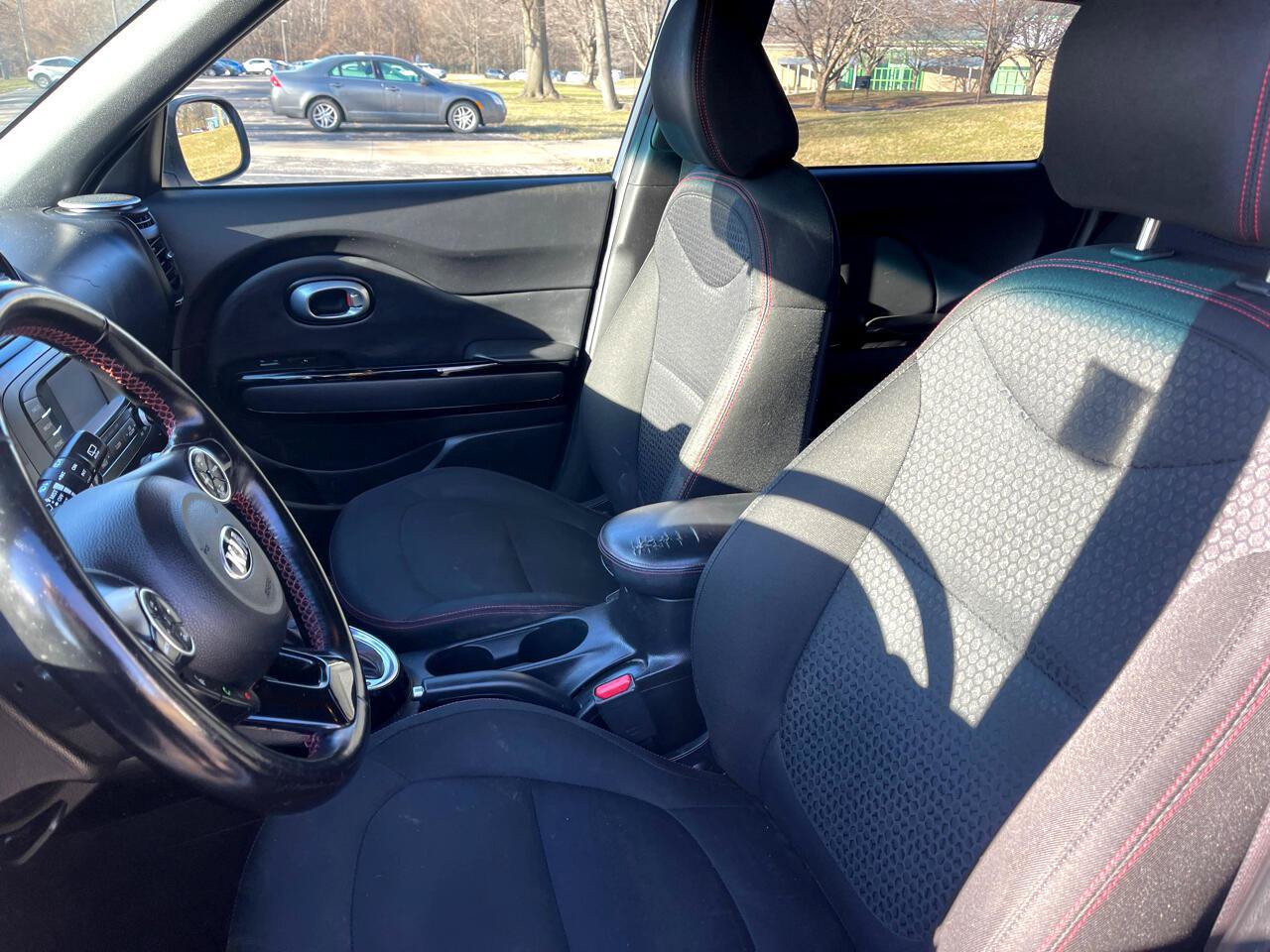 Used 2016 Kia Soul + w/ Soulful Package FWD image 30