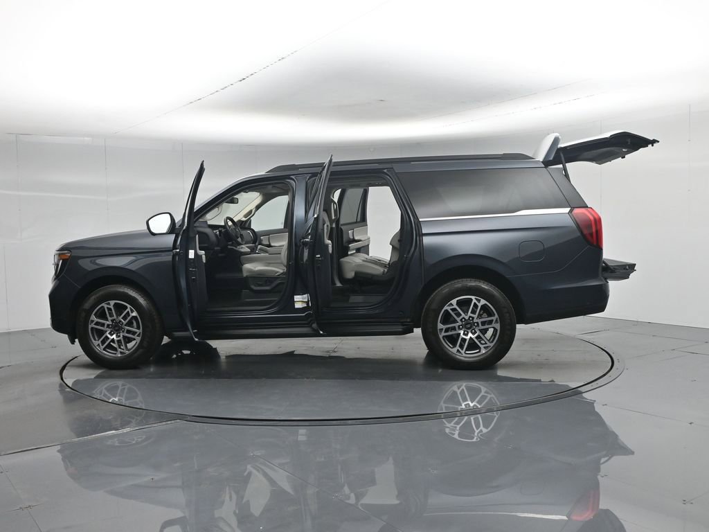Used 2025 Ford Expedition Max Active RWD image 42