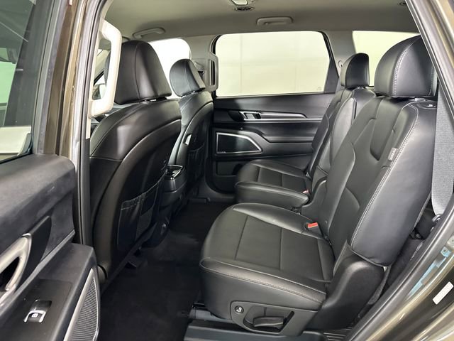 Used 2024 Kia Telluride S image 25