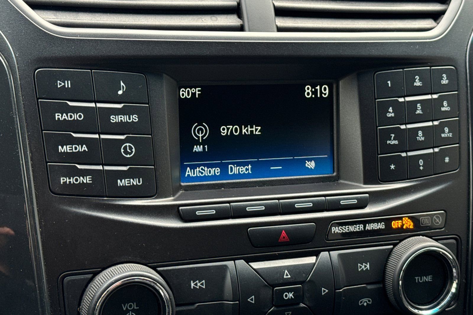 Used 2019 Ford Explorer XLT image 17
