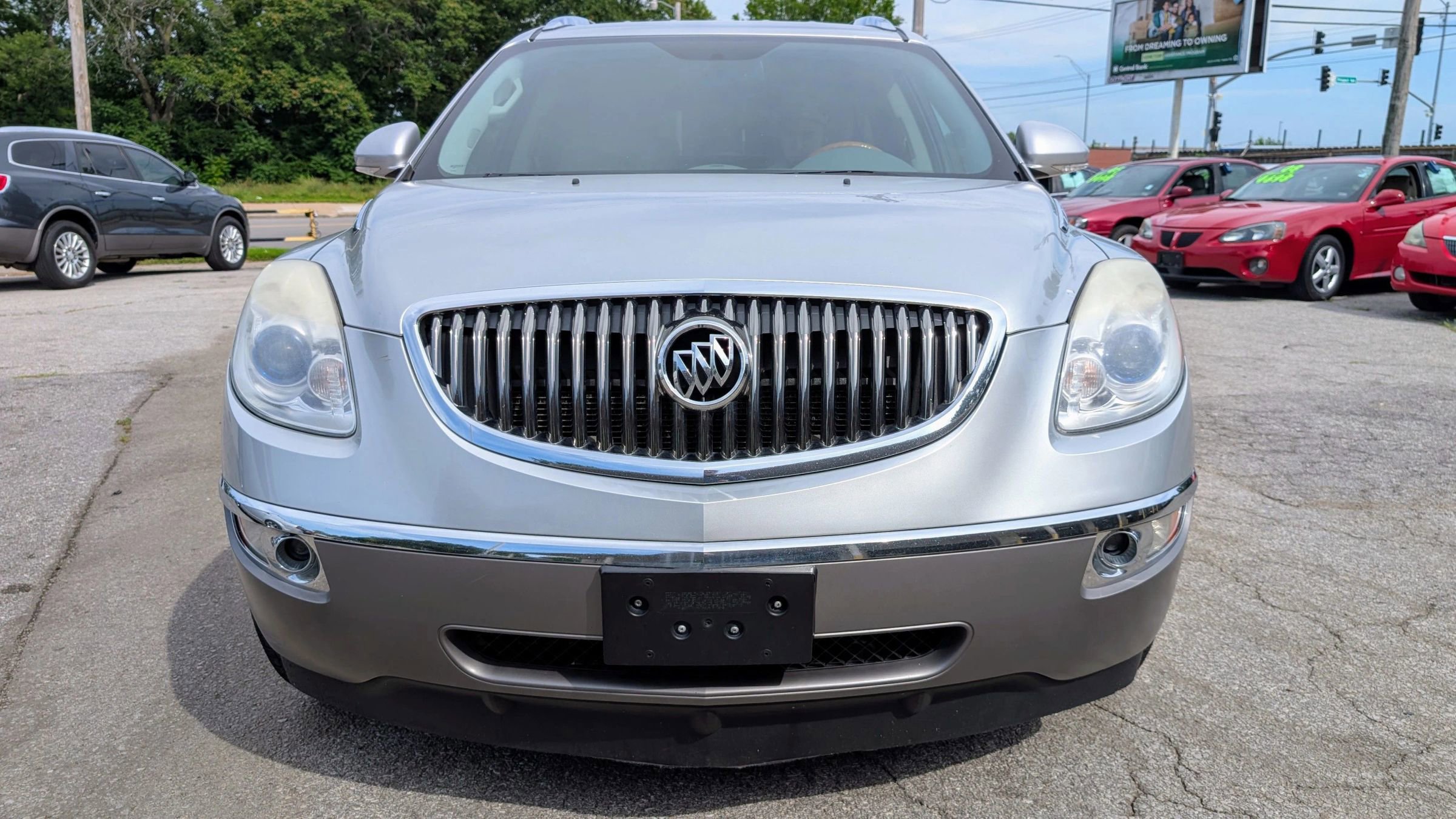Used 2011 Buick Enclave CXL image 2