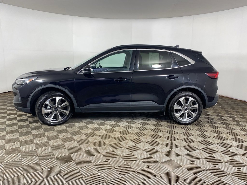 Used 2024 Ford Escape Platinum image 24