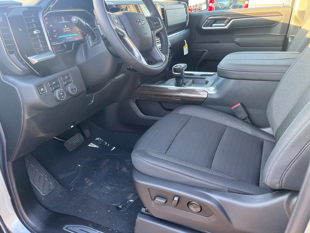 New 2026 Chevrolet Silverado 1500 RST AWD/4WD image 10