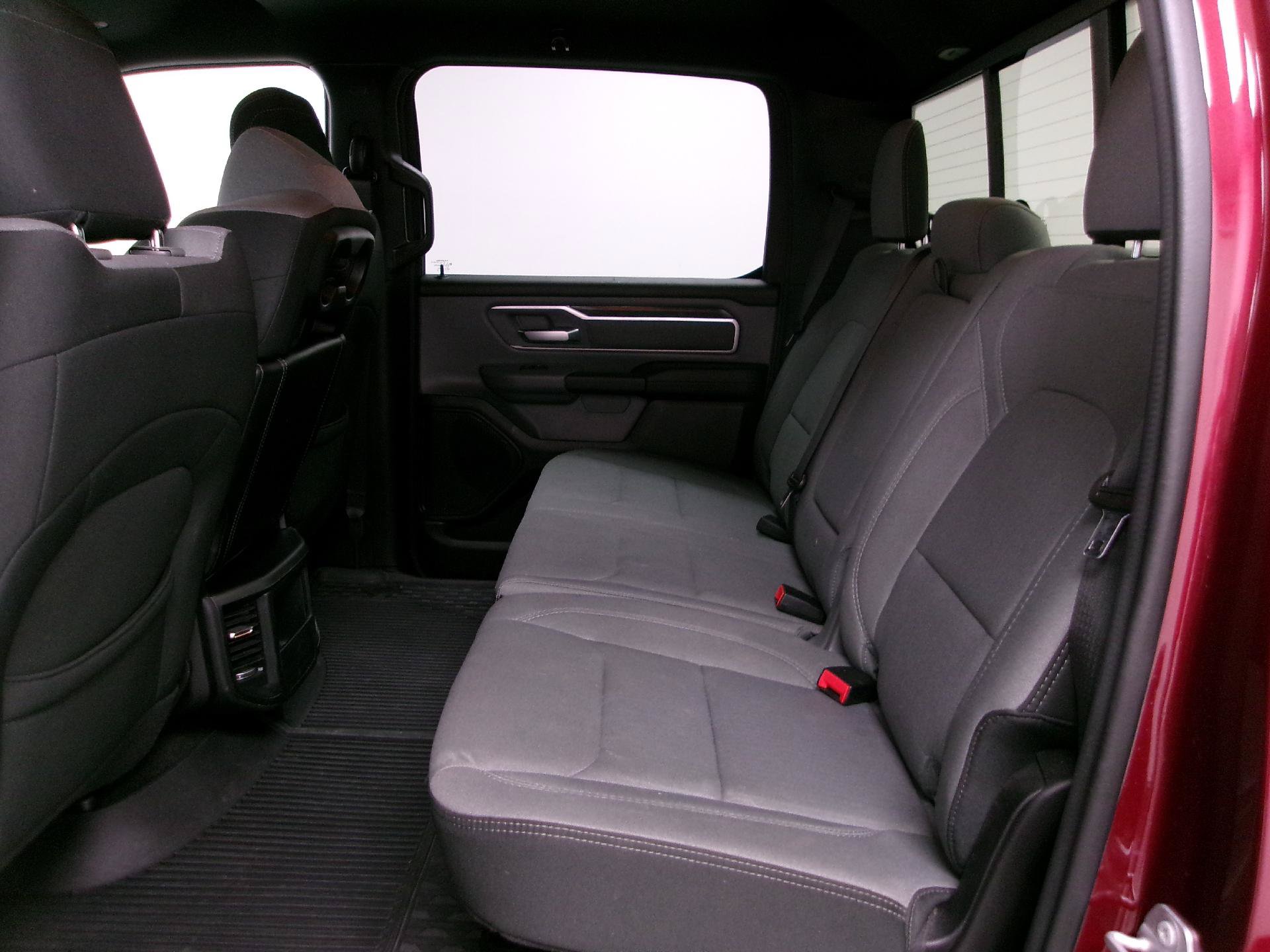 Used 2022 RAM 1500 Big Horn AWD/4WD image 9