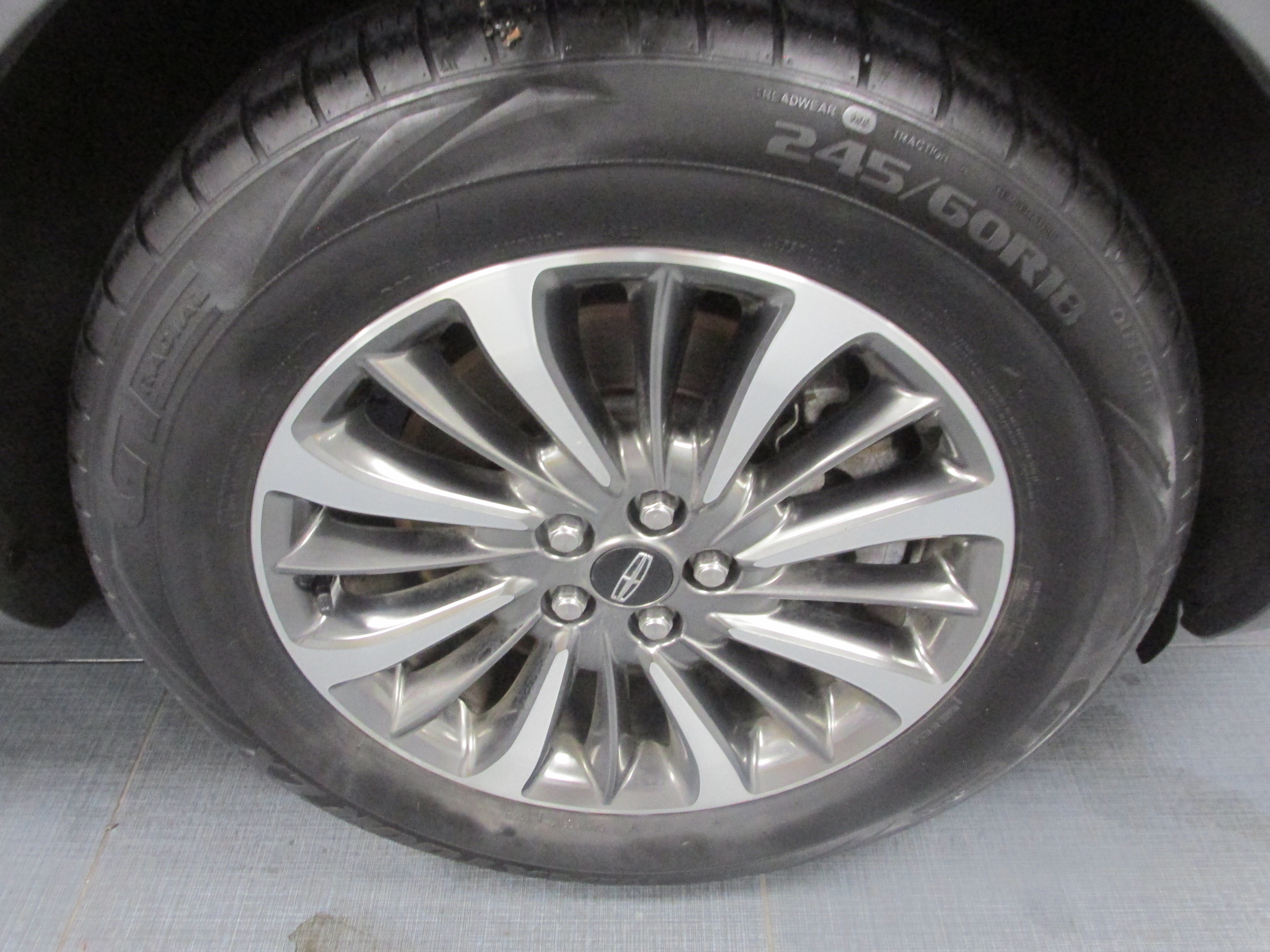 Used 2019 Lincoln Nautilus Select AWD/4WD image 15