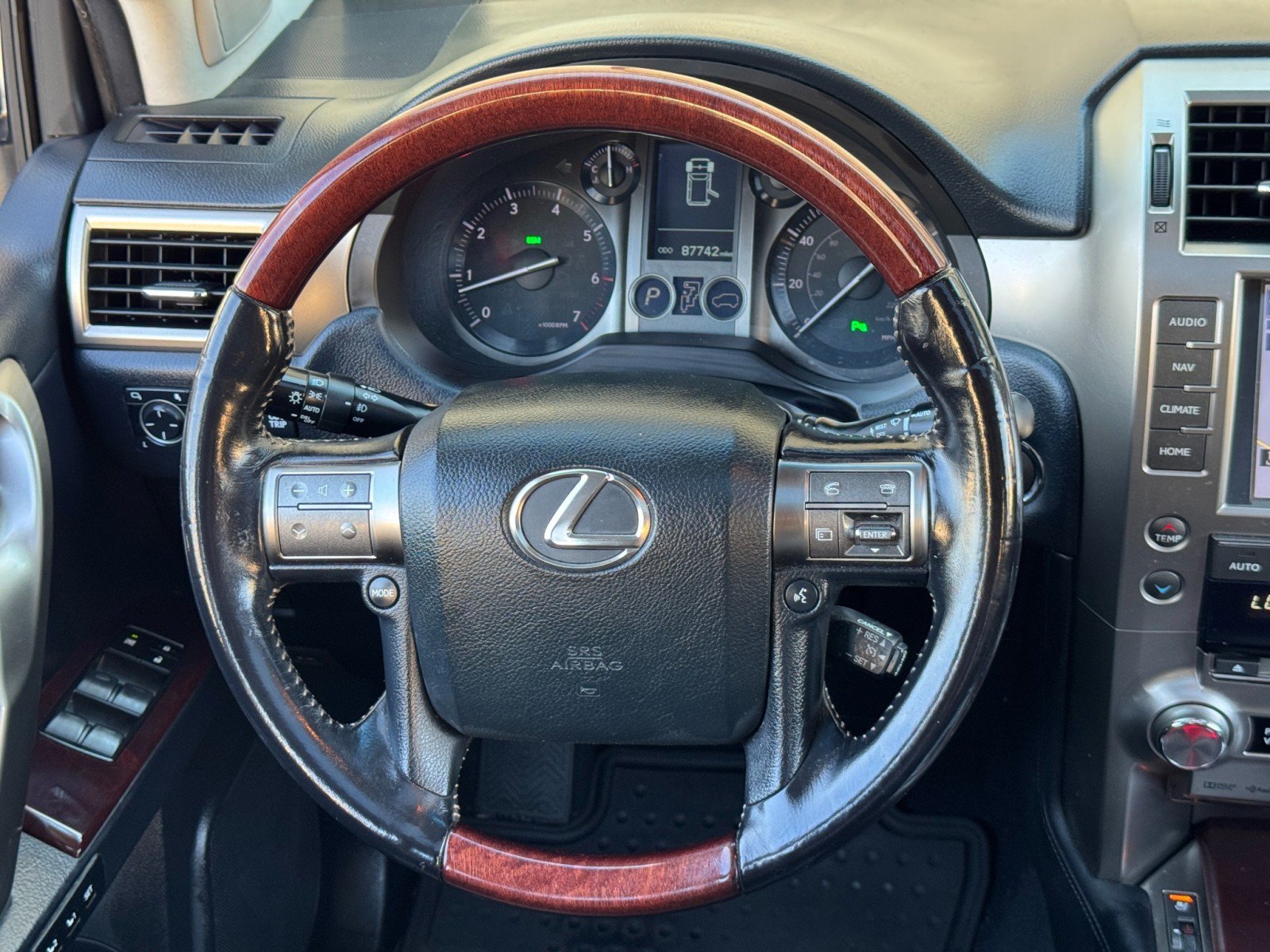 Used 2017 Lexus GX 460 Premium AWD/4WD image 21