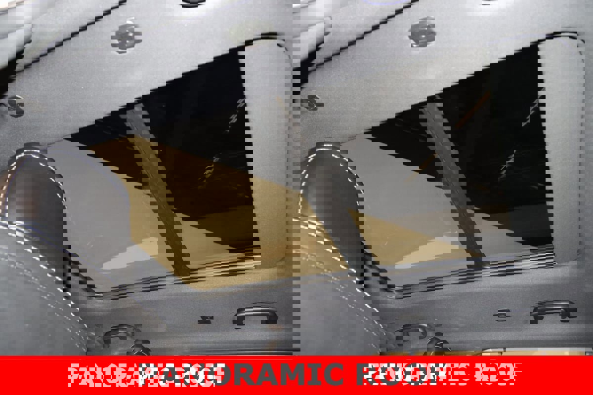 Used 2024 Jeep Grand Cherokee L Limited w/ Luxury Tech Group II image 13