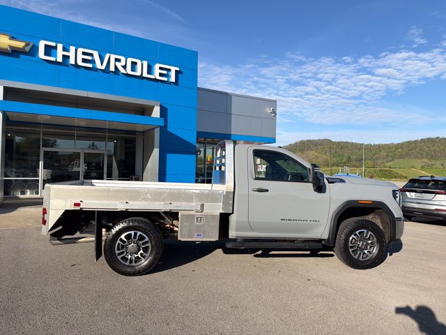 Used 2024 GMC Sierra 3500 Pro w/ Convenience Package AWD/4WD image 3