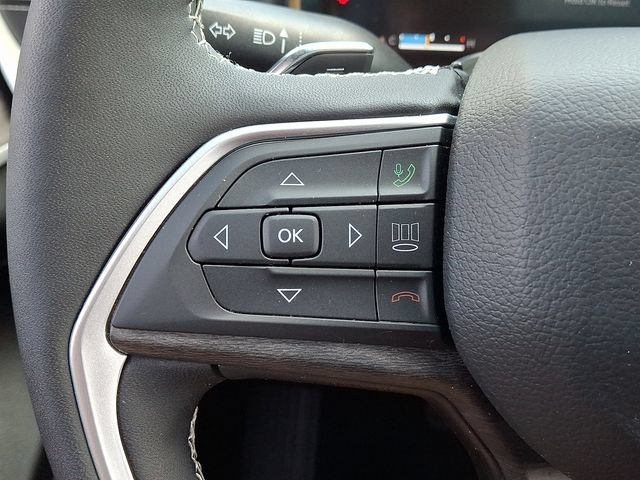 Used 2025 Jeep Grand Cherokee L Limited AWD/4WD image 23