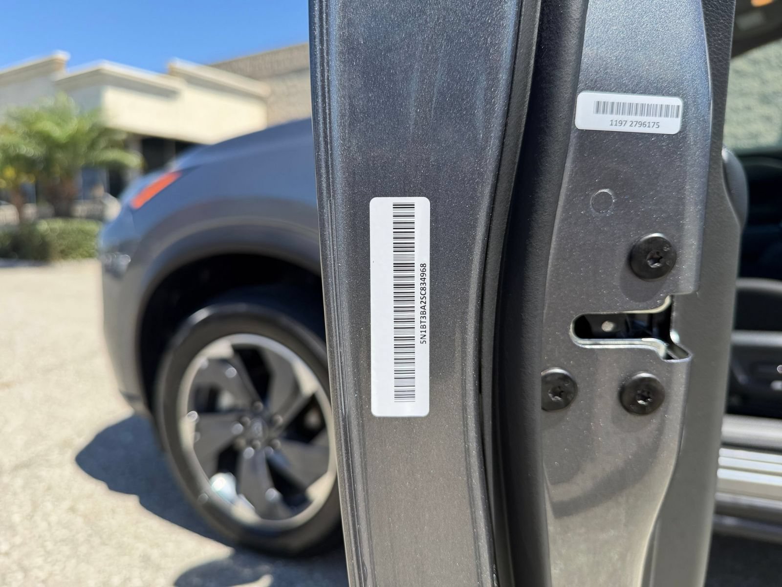 Used 2025 Nissan Rogue SV FWD image 31