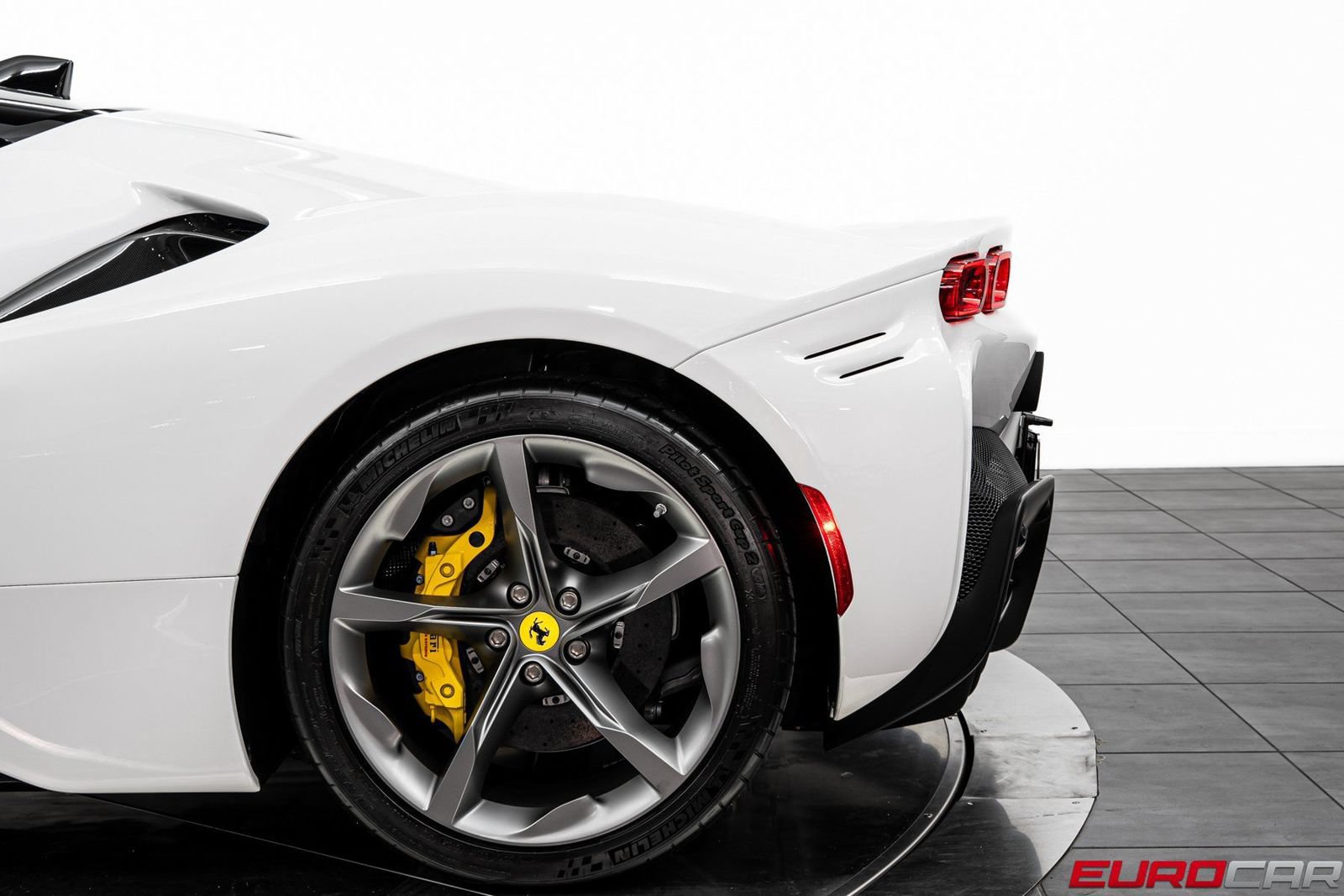 Used 2022 Ferrari SF90 Stradale AWD/4WD image 20