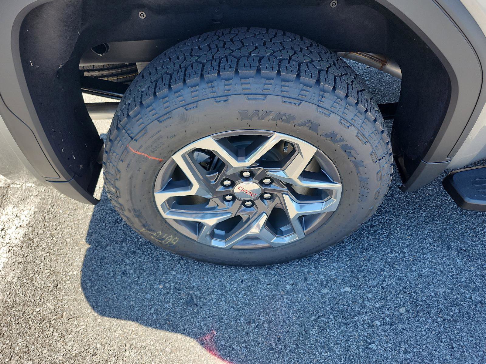 New 2026 GMC Sierra 1500 SLT w/ SLT Premium Plus Package image 6