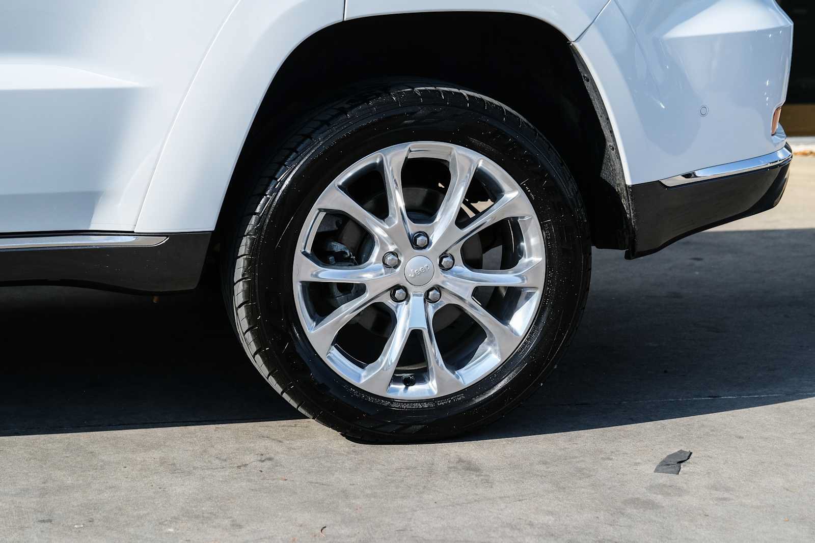 Used 2021 Jeep Grand Cherokee Summit AWD/4WD image 20