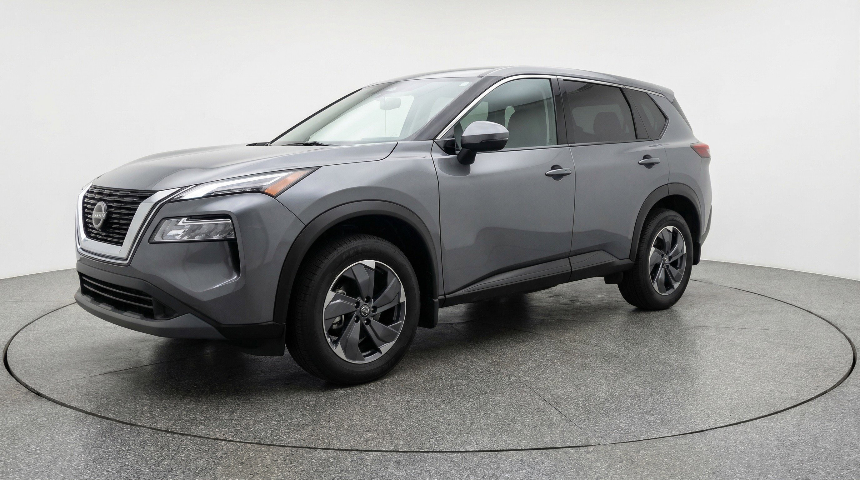 Used 2025 Nissan Rogue SV FWD image 3