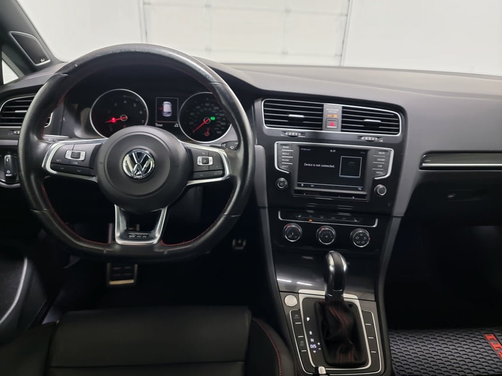 Used 2016 Volkswagen GTI SE FWD image 12