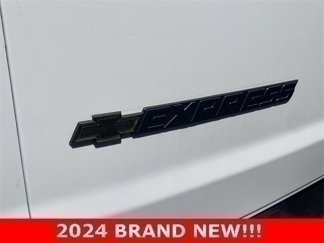 Used 2024 Chevrolet Express 2500 w/ Driver Convenience Package image 28