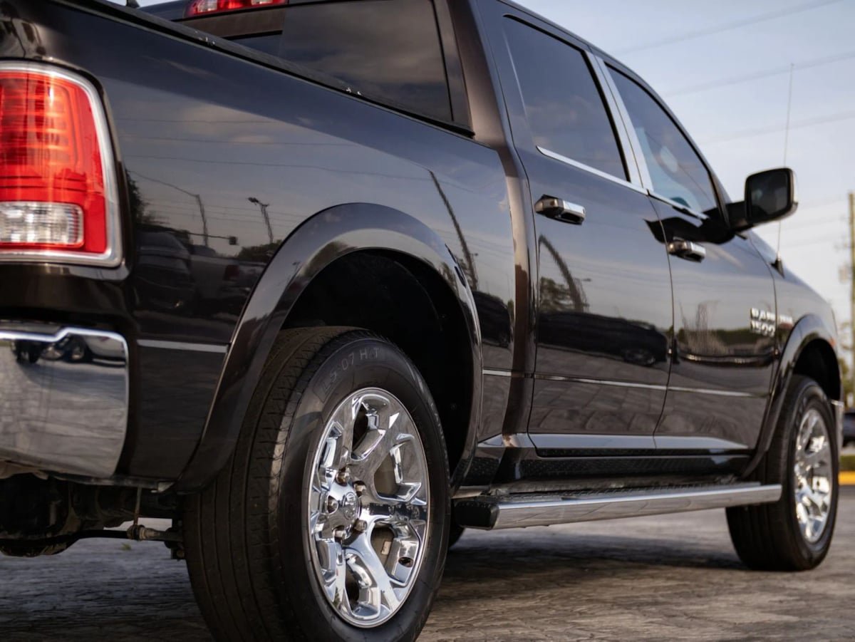 Used 2016 RAM 1500 Laramie w/ Convenience Group RWD image 17