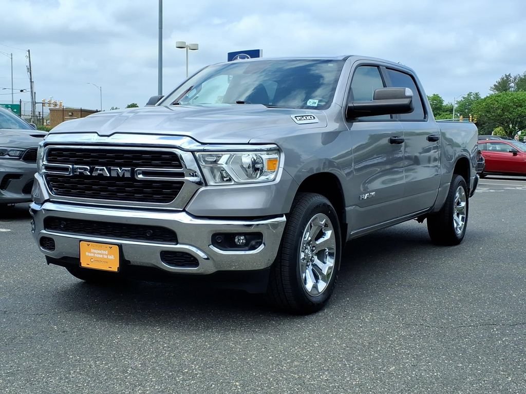 Used 2023 RAM 1500 Big Horn AWD/4WD image 3