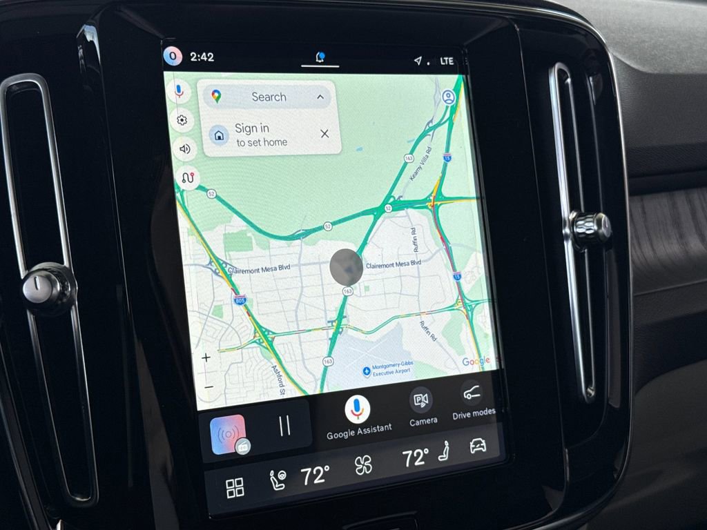 New 2026 Volvo XC40 B5 Plus w/ Protection Package Premier image 18