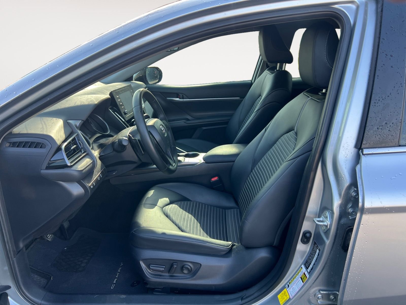 Used 2023 Toyota Camry SE w/ Protection Package (Q2) (TMS) image 9