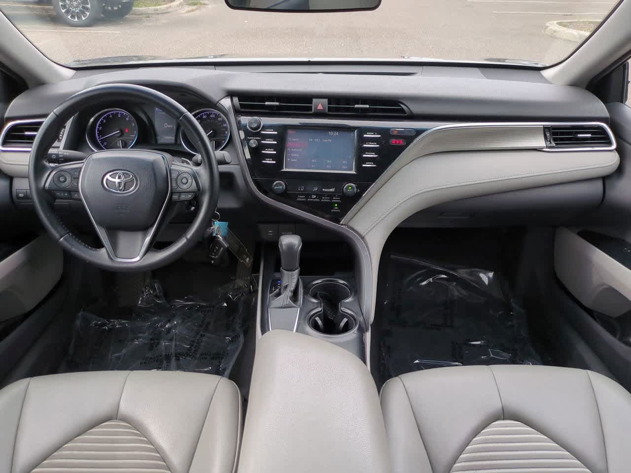 Certified 2018 Toyota Camry SE FWD image 14