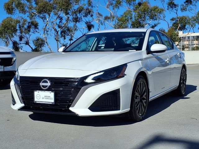 New 2026 Nissan Altima 2.5 SV w/ SV Special Edition Package FWD image 3