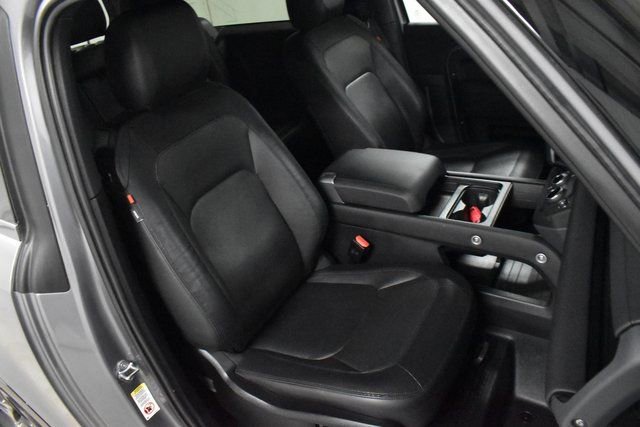 Used 2024 Land Rover Defender 90 X-Dynamic SE image 15