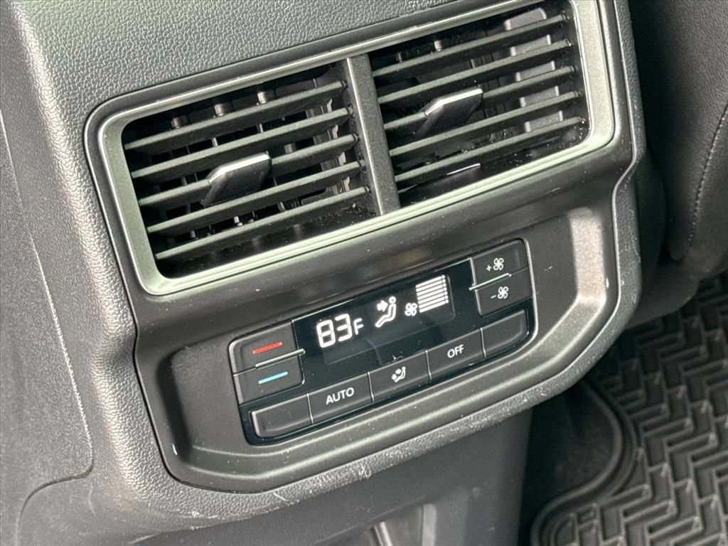Used 2025 Volkswagen Atlas SE FWD image 15