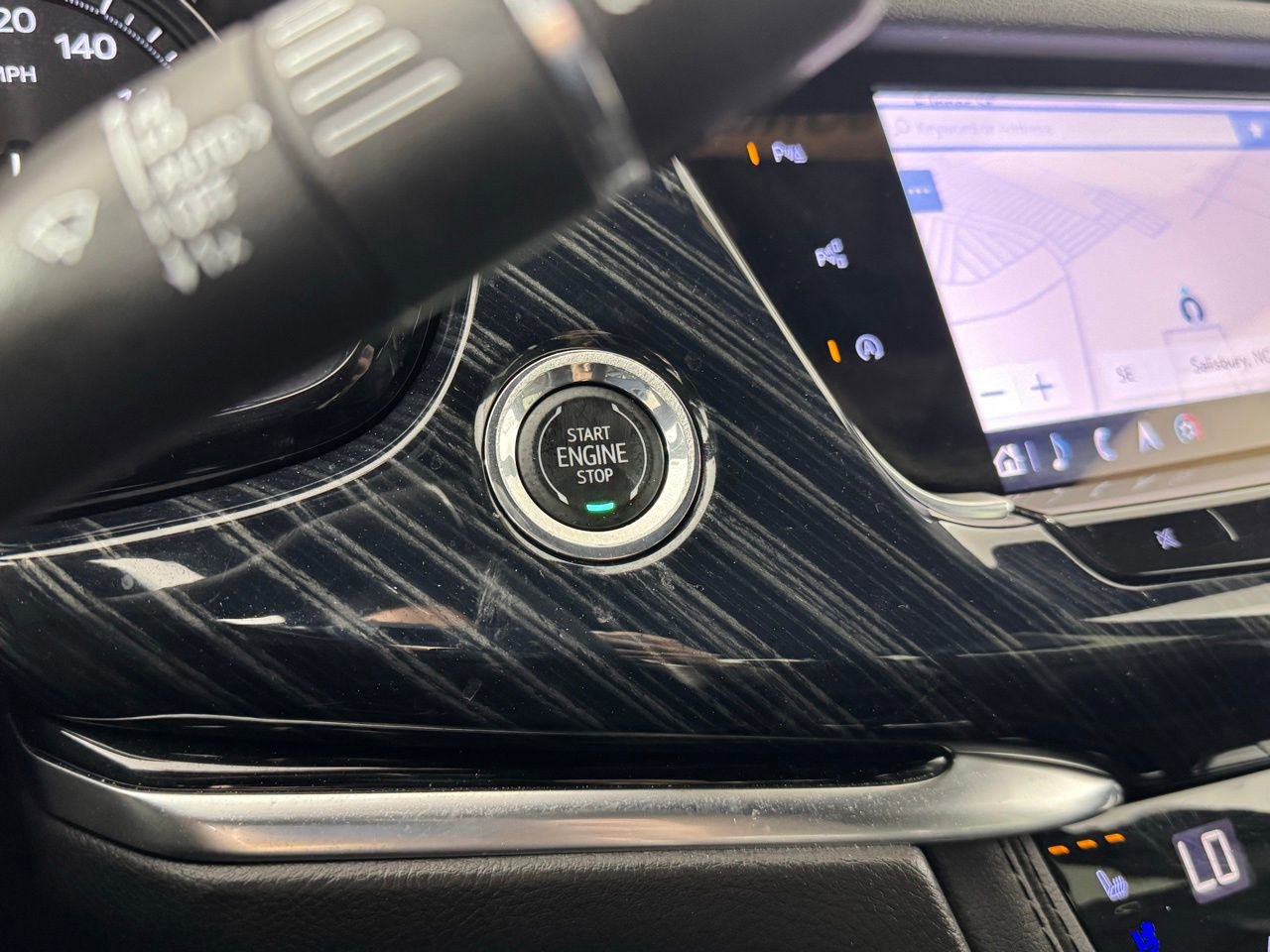 Used 2024 Cadillac XT6 Premium Luxury w/ Technology Package image 23