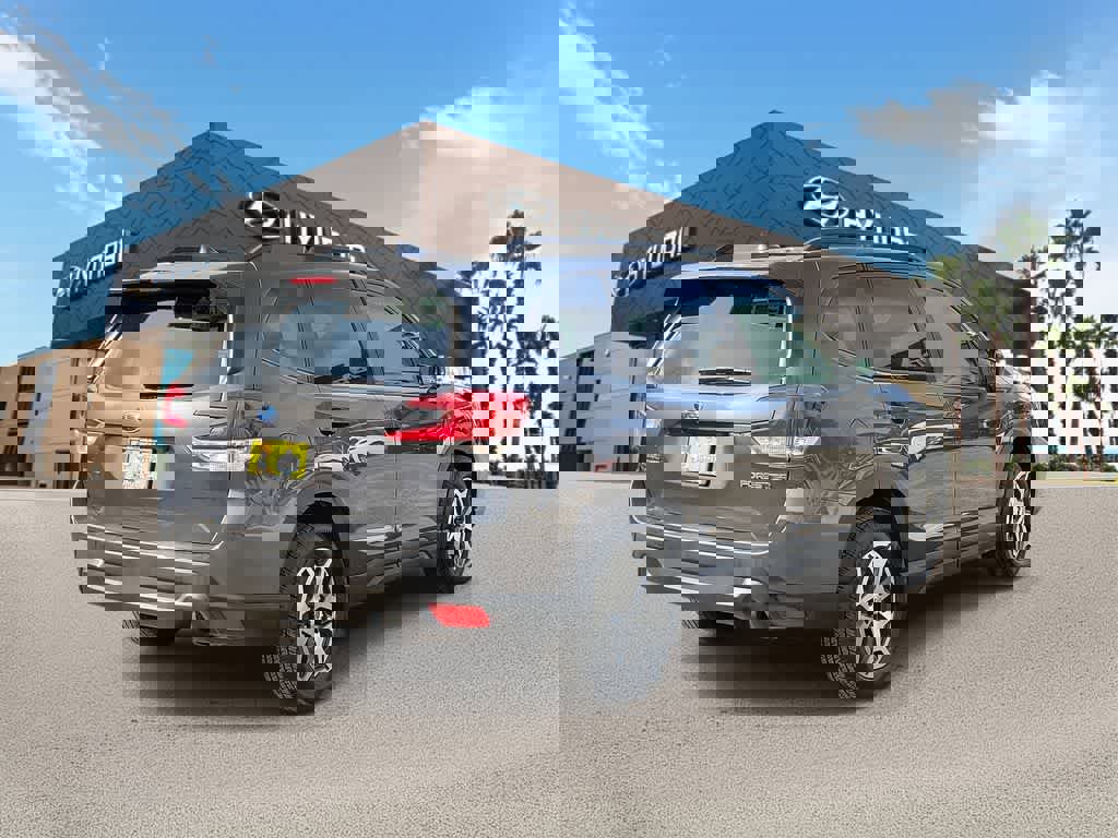 Used 2021 Subaru Forester Premium w/ Popular Package #1 image 3