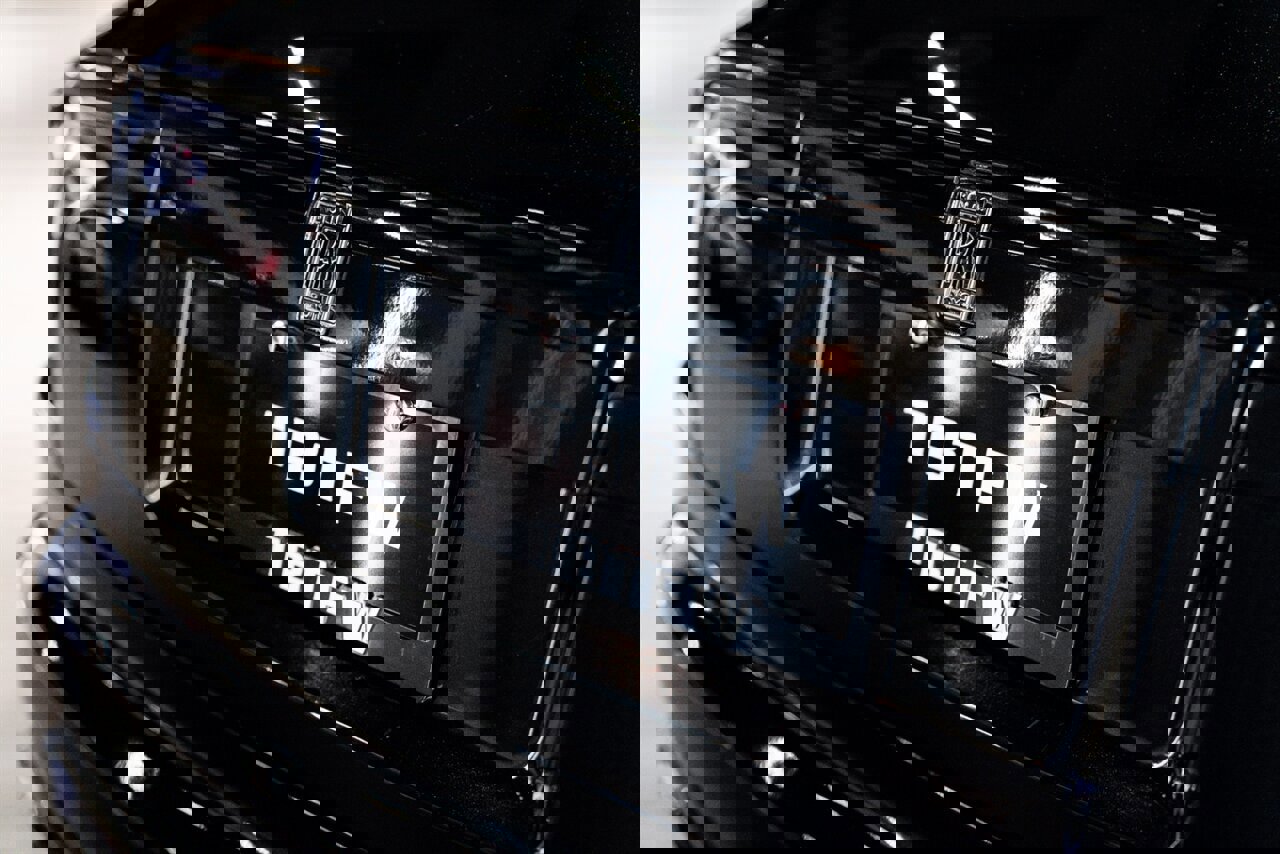 Used 2015 Rolls-Royce Phantom Drophead Coupe image 33