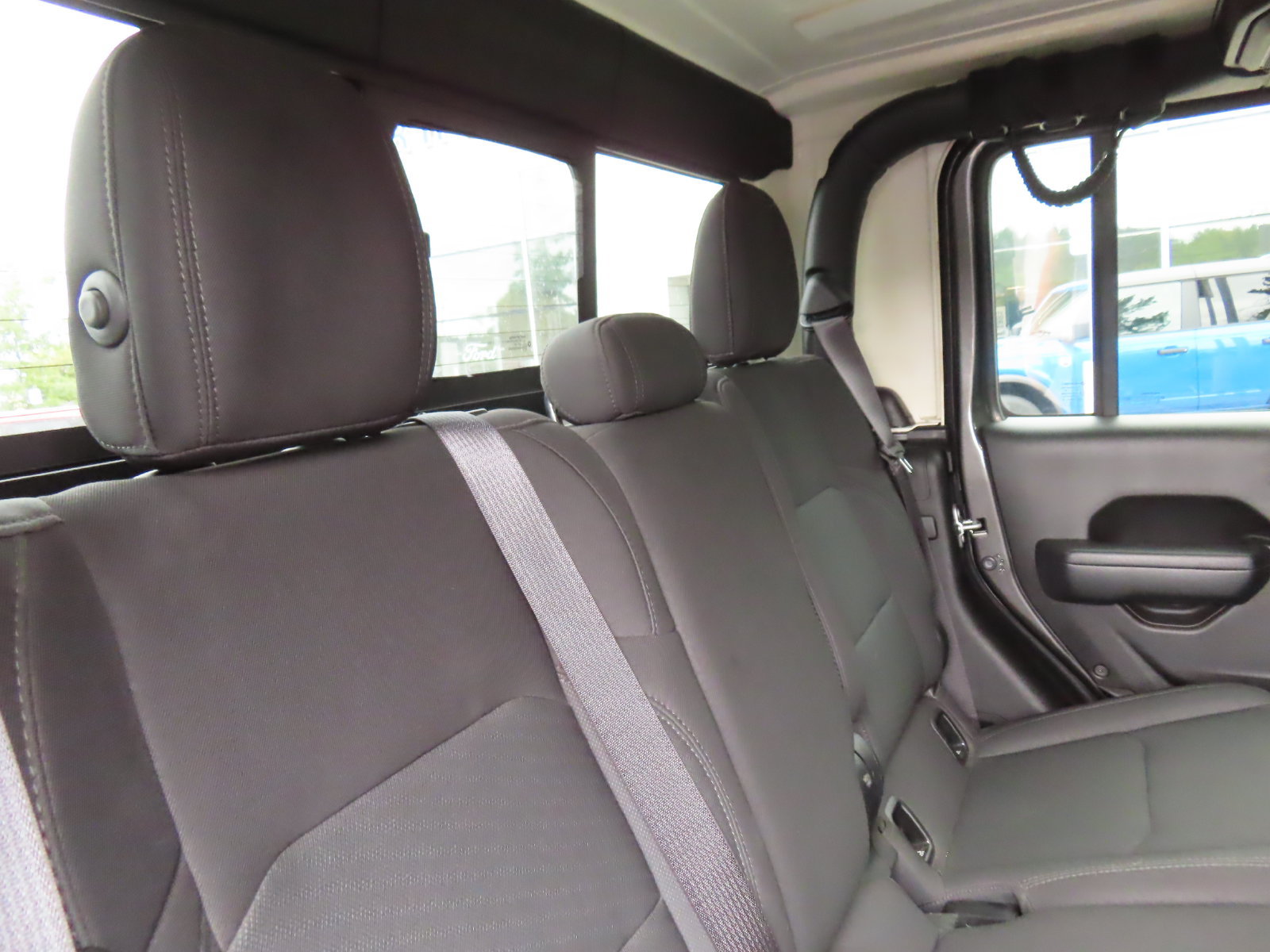 Used 2022 Jeep Gladiator Sport AWD/4WD image 37