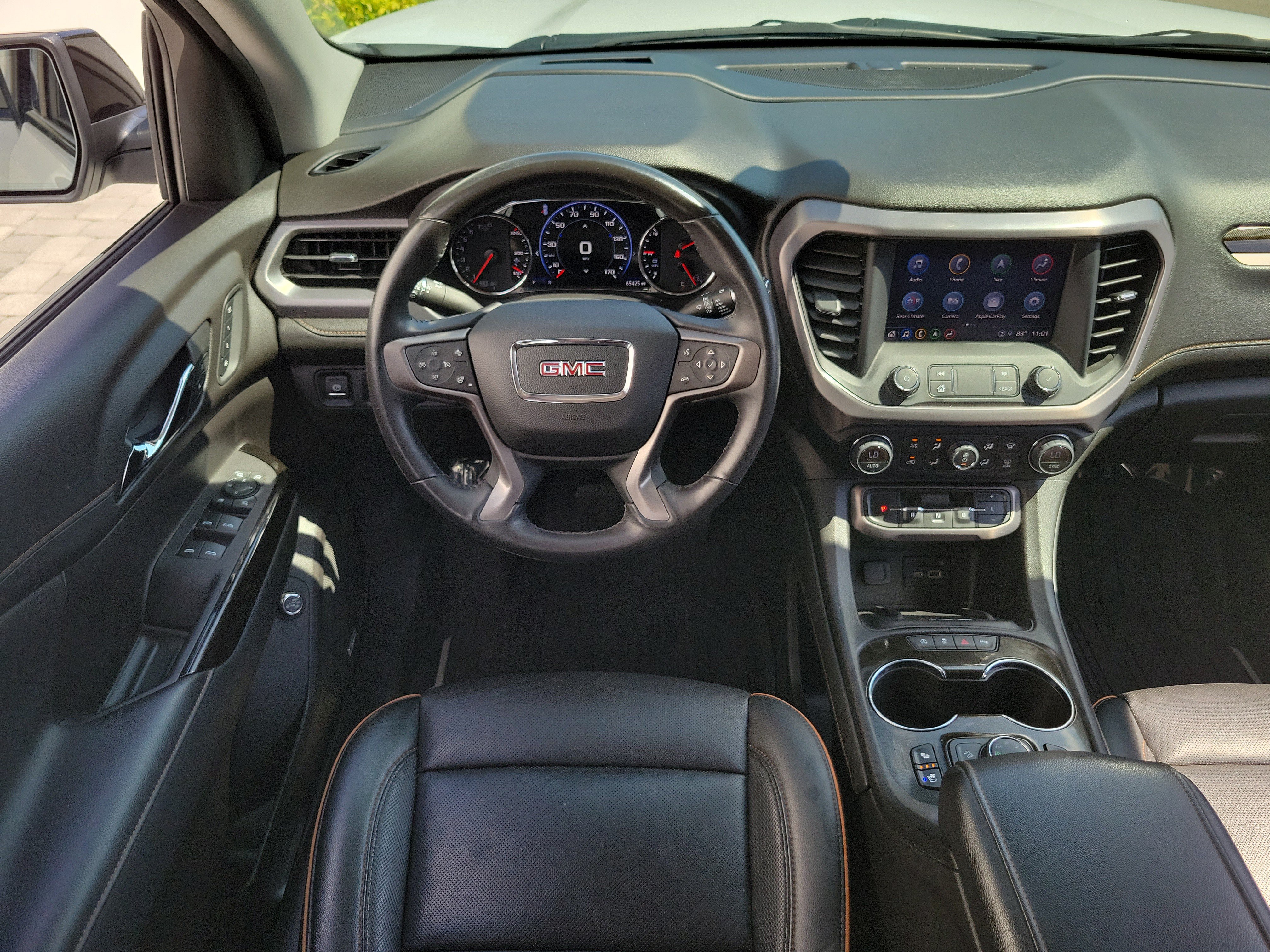 Used 2022 GMC Acadia AT4 w/ Technology Package AWD/4WD image 16