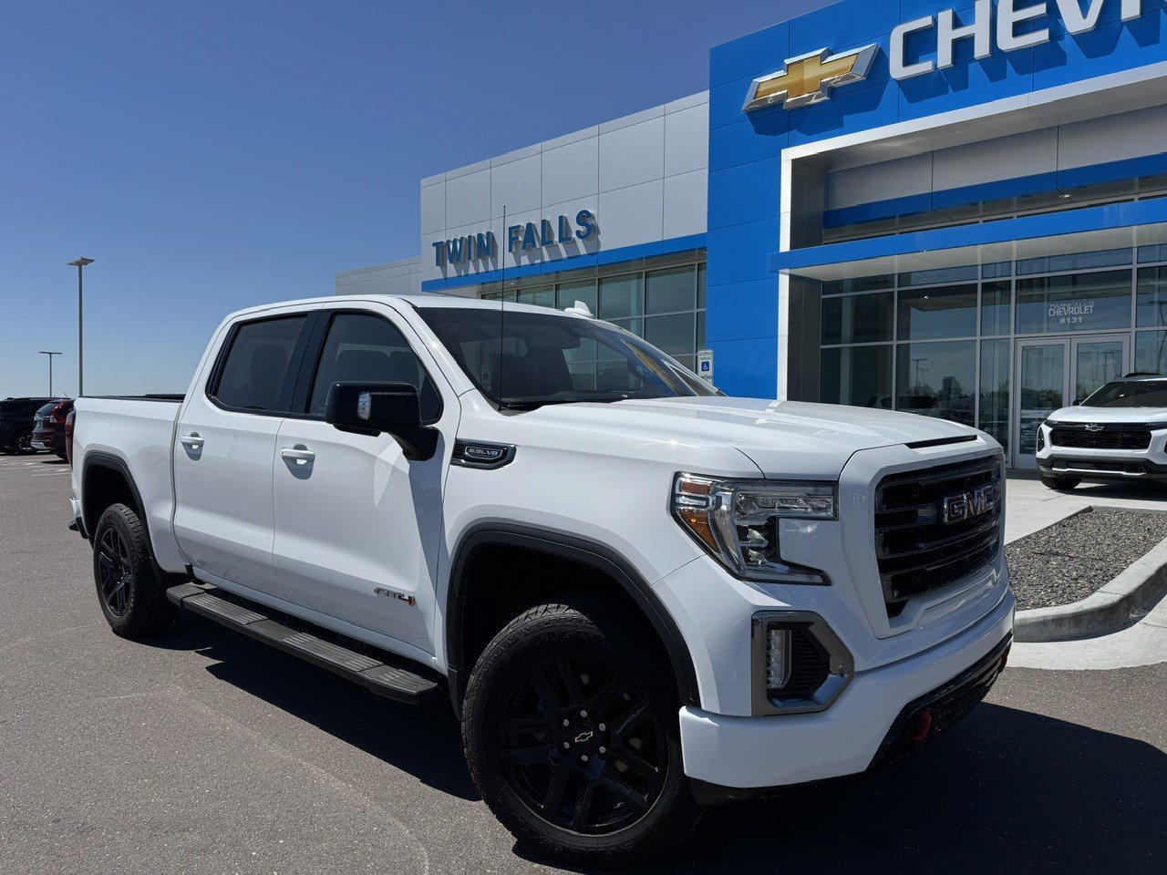 Used 2021 GMC Sierra 1500 AT4 AWD/4WD image 1