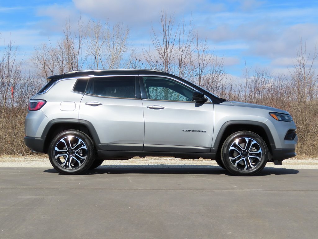 Used 2023 Jeep Compass Limited image 2