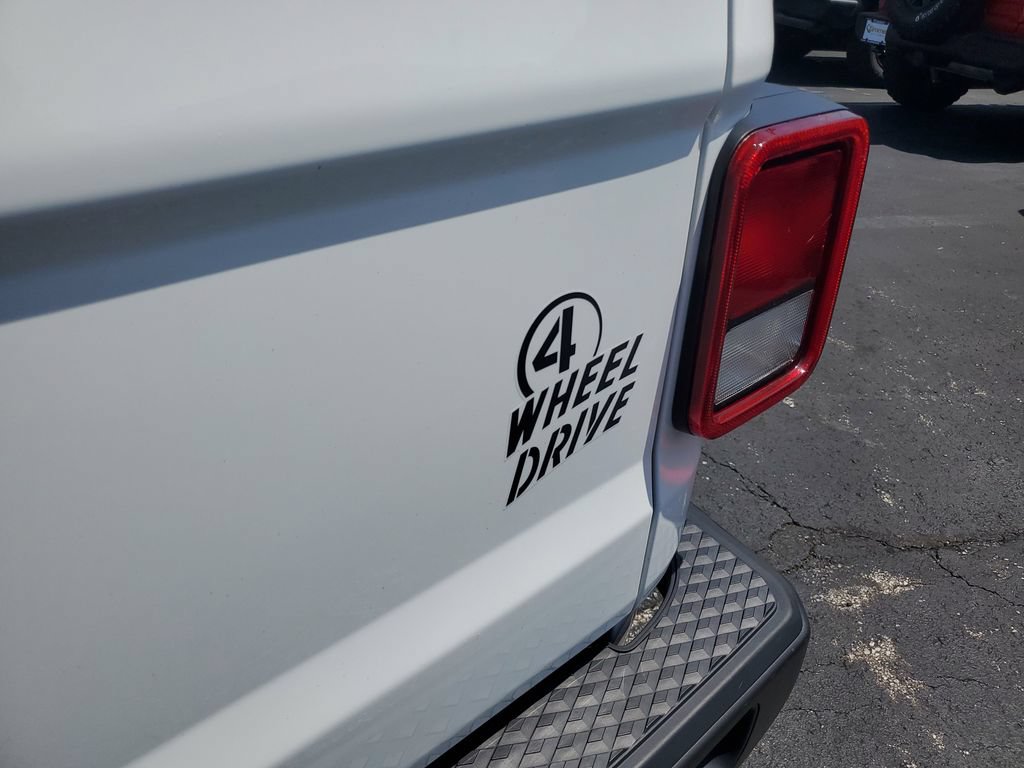 Certified 2023 Jeep Gladiator Mojave AWD/4WD image 7