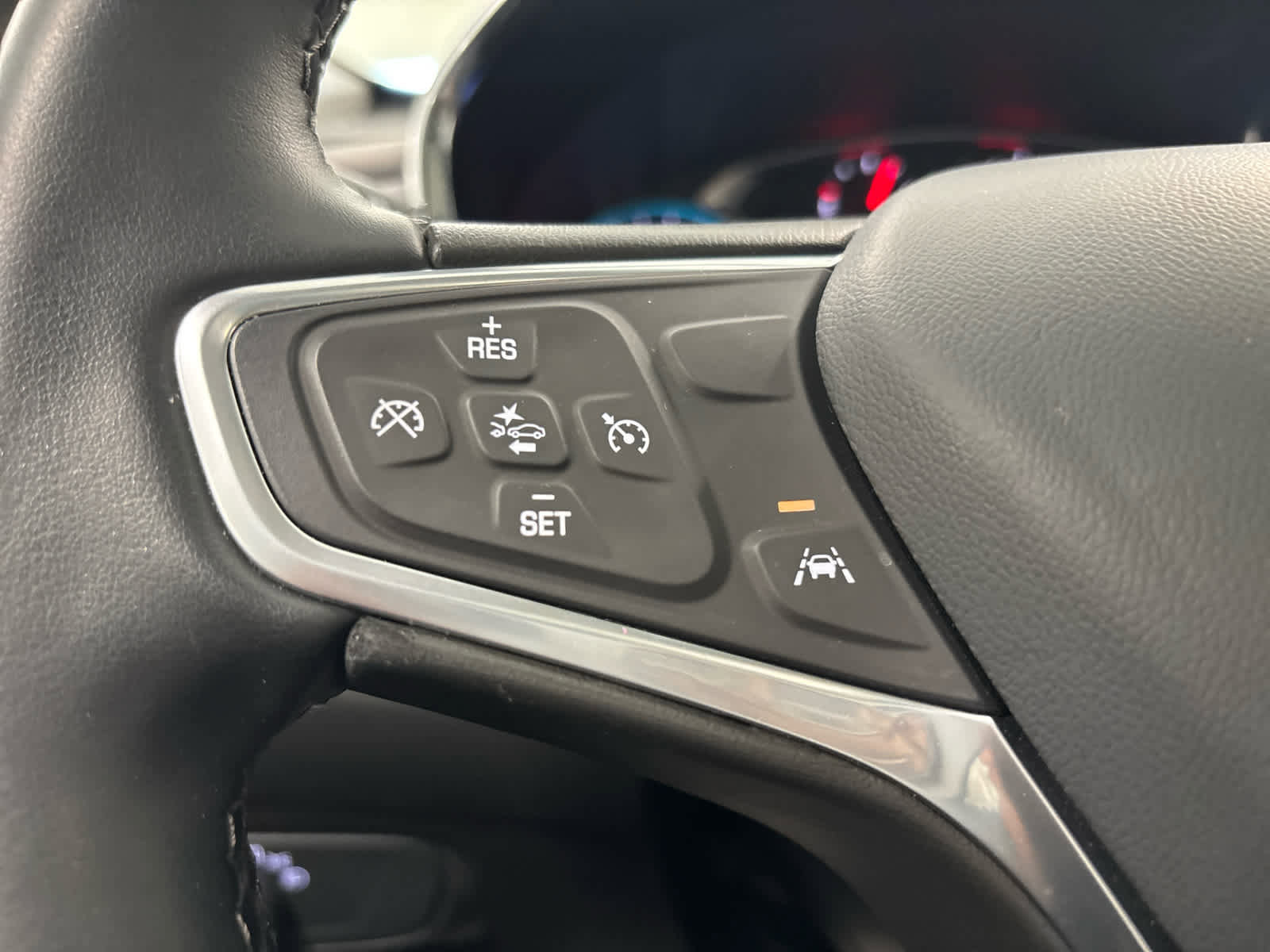 Used 2023 Chevrolet Equinox LT image 28