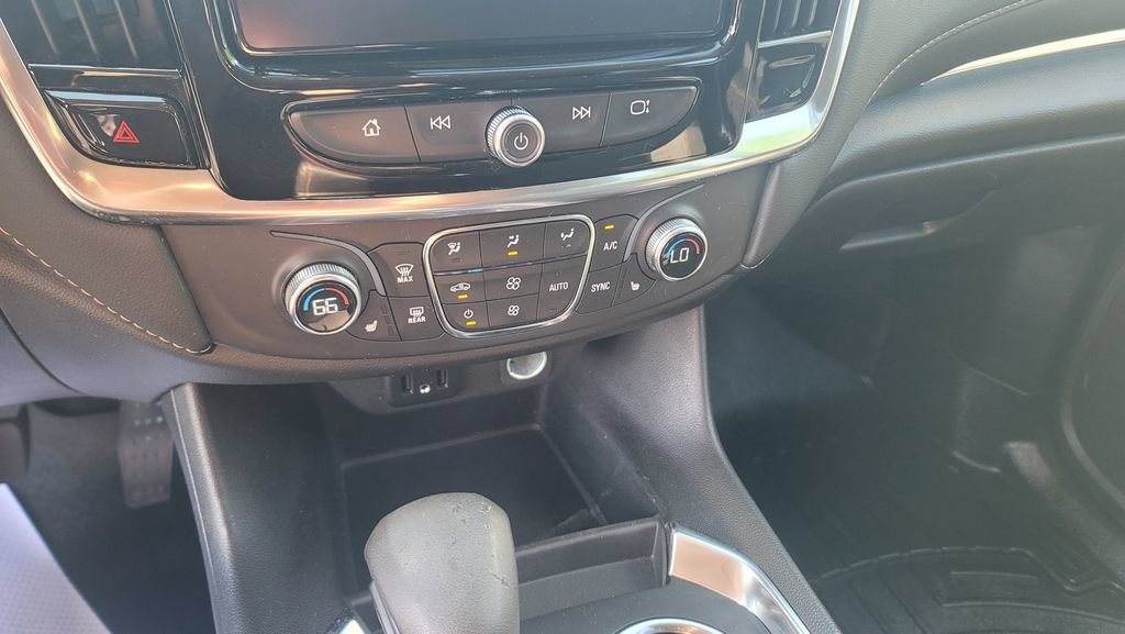 Used 2021 Chevrolet Traverse LT w/ LPO, Blackout Package AWD/4WD image 22