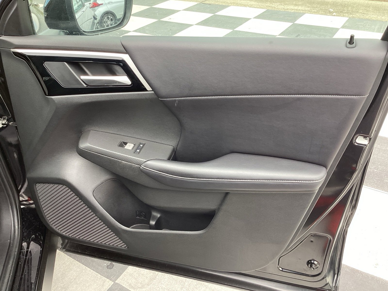 Used 2023 Mitsubishi Outlander SE image 26