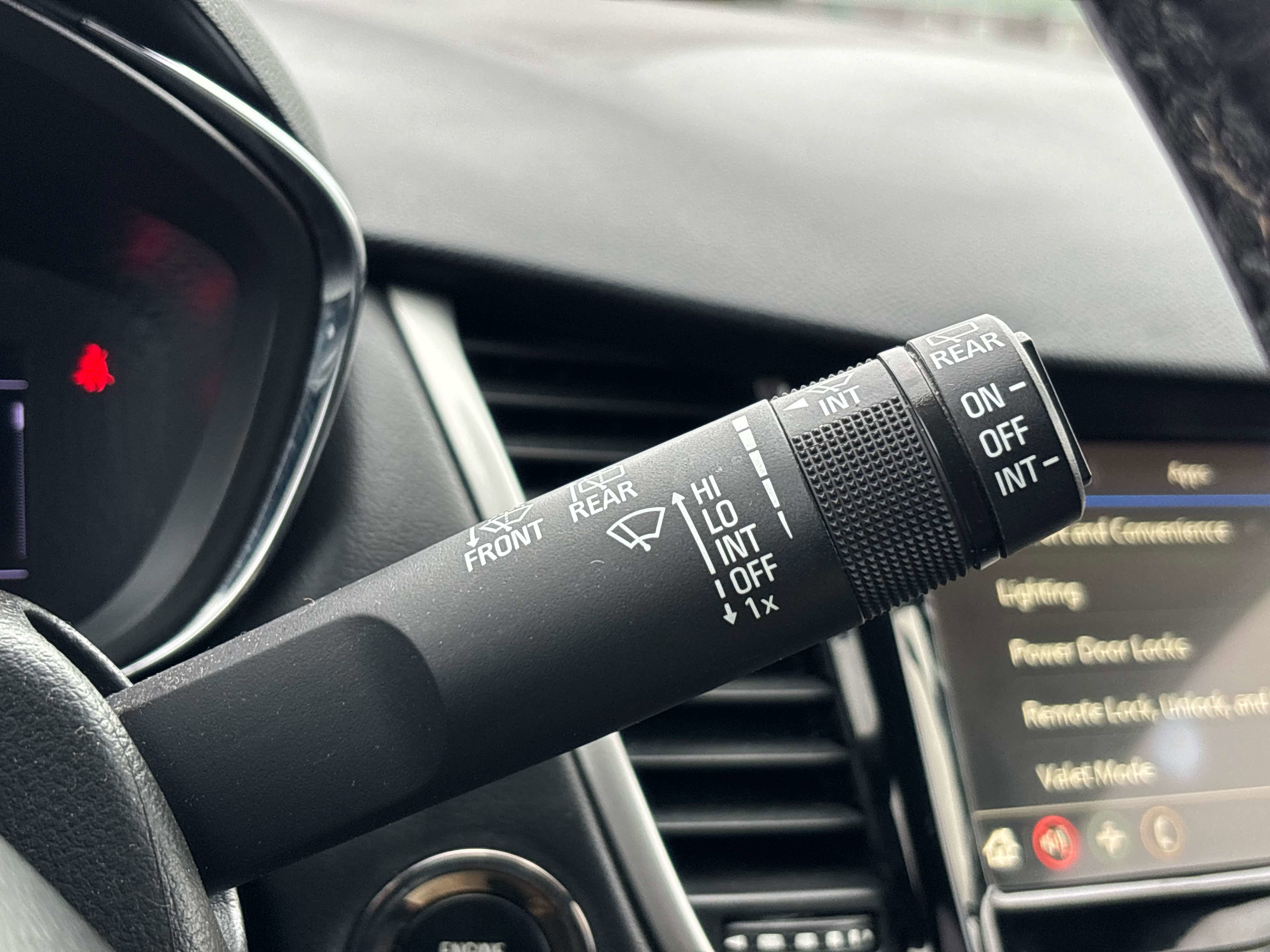 Used 2019 Chevrolet Trax LT w/ LT Convenience Package image 28