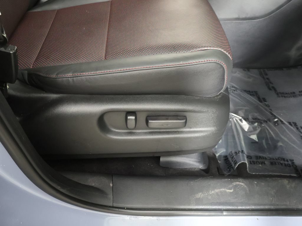 Certified 2025 Honda Ridgeline Black Edition image 33