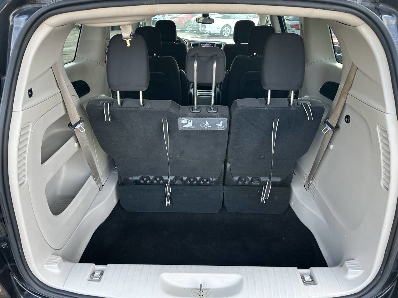 Used 2017 Chrysler Pacifica Touring image 7