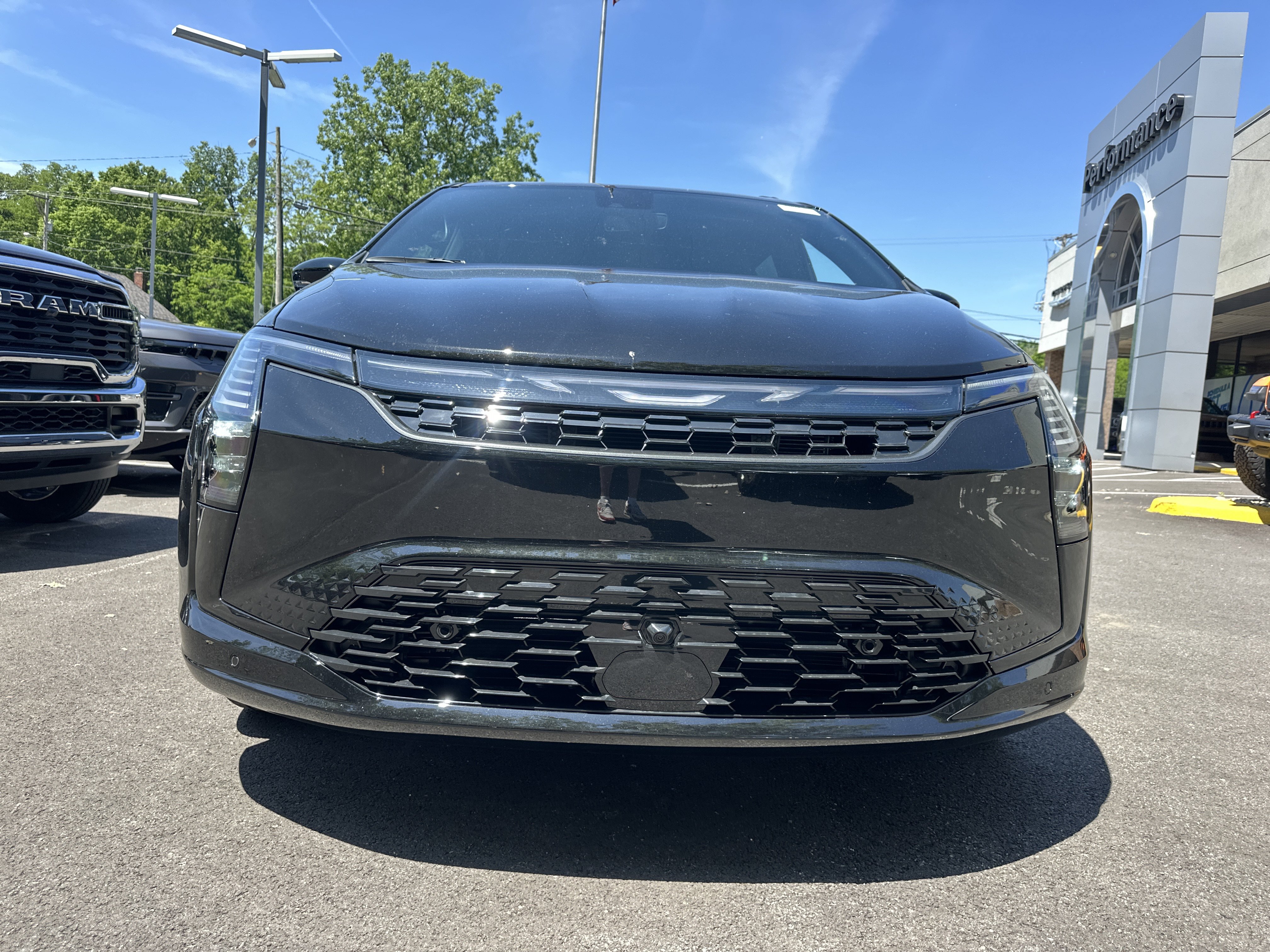 New 2027 Chrysler Pacifica Limited FWD image 21