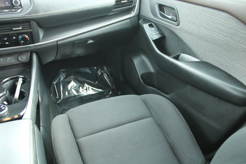 Used 2023 Nissan Rogue S image 17